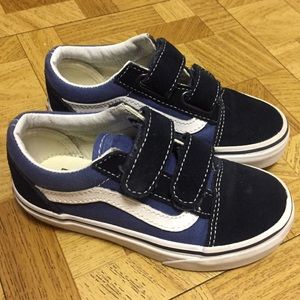 Vans Toddler Sk8 Lo. Velcro Sneaker Sz. 11US